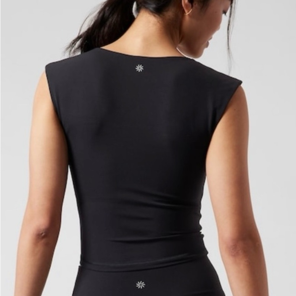Athleta Transcend Crop Tee - Medium